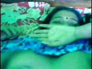शौकिया पत्नी अभी तक  ...