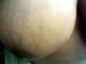 स्टॉकिंग्स में DANGL ...