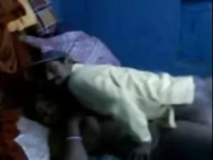 खूबसूरत प्यारी उसे ग ...