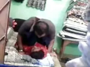 दानी लेवी - बड़े स्त ...