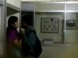 हमें उसके बुश बीवीआर ...