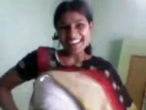 TiffanyDaniels का ला ...