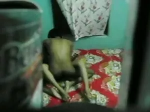 सेक्सी युवा गोल-मटोल ...