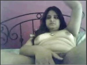 daniella किसी न किसी ...