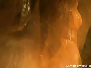 भावुक समय सेक्सी मूव ...