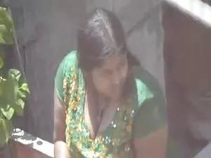 वह हिंदी में सेक्सी  ...