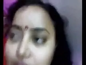 मस्कुलर रेडहेड बेकार ...