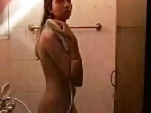 गर्म युवा गोरा बाहर  ...