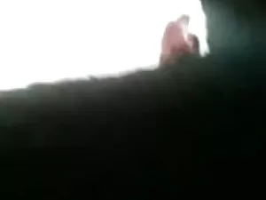 एक अजनबी के साथ आकस् ...